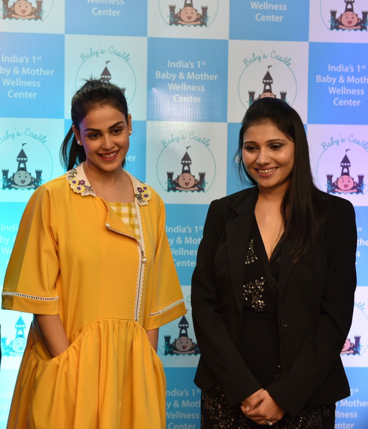 genelia-dsouza-deshmukh-with-dr-priyanka-bhoir-of-babys-castle